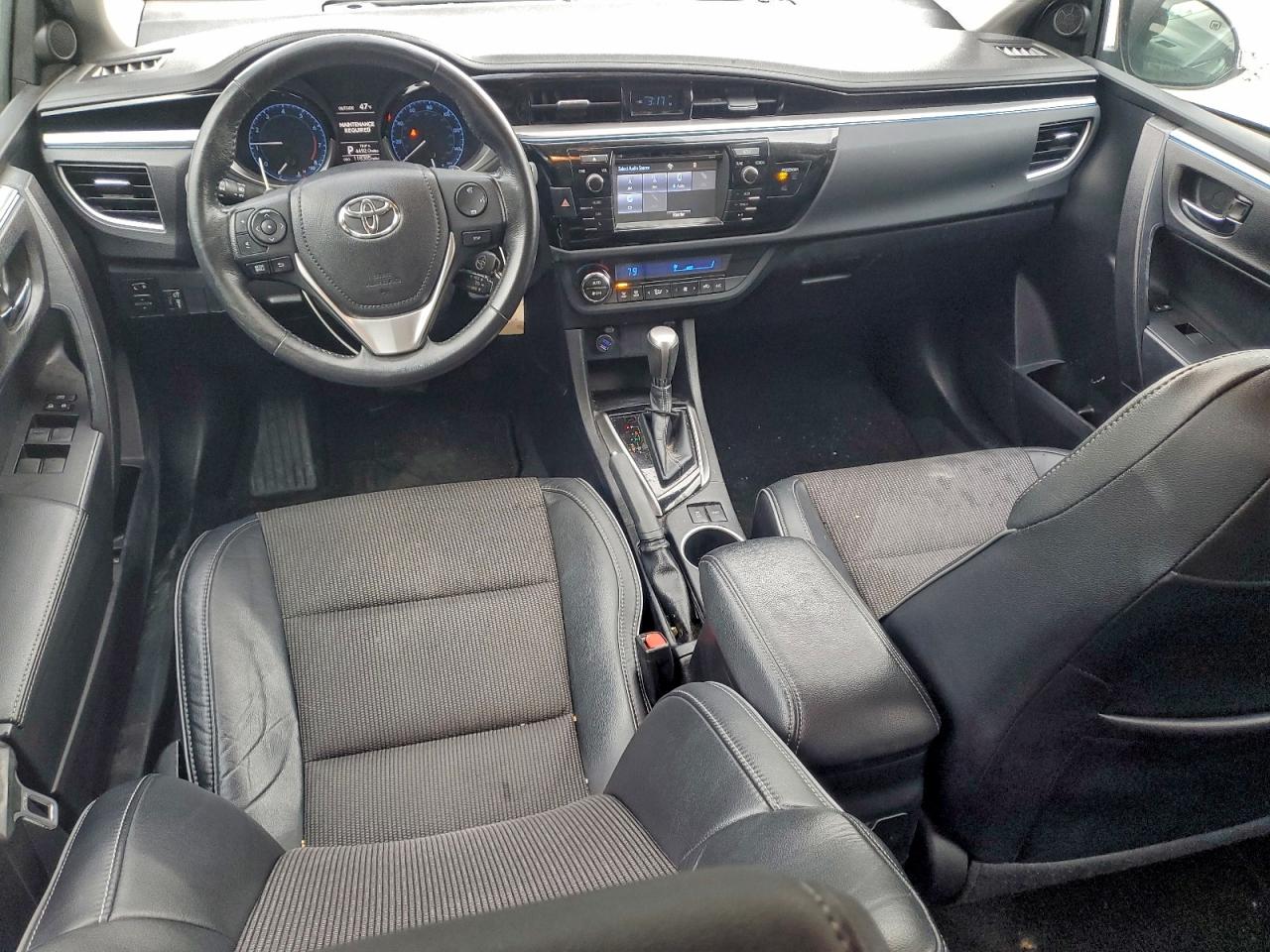 2015 TOYOTA COROLLA L photo 8