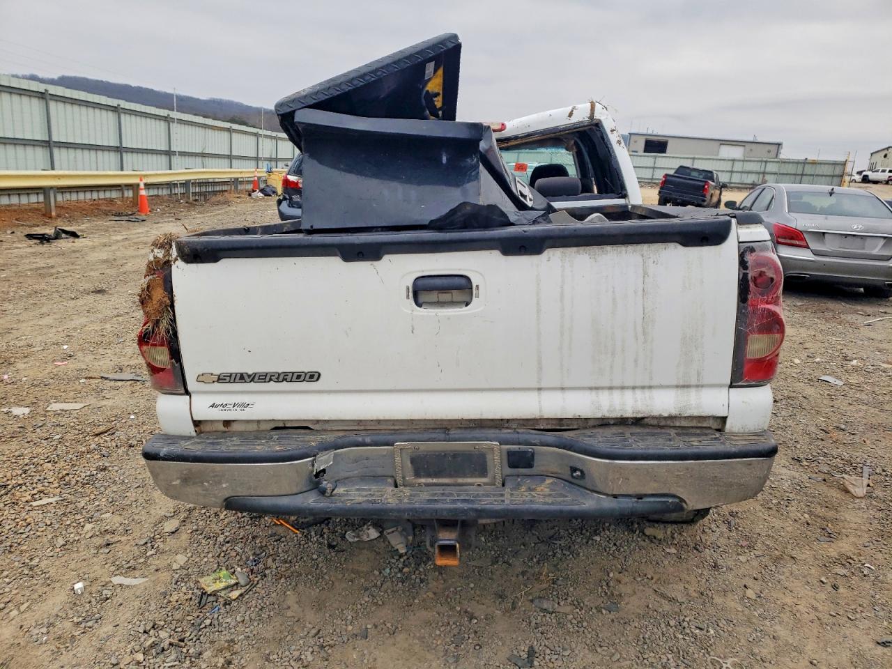 2007 CHEVROLET SILVERADO C1500 CLASSIC CREW CAB photo 6