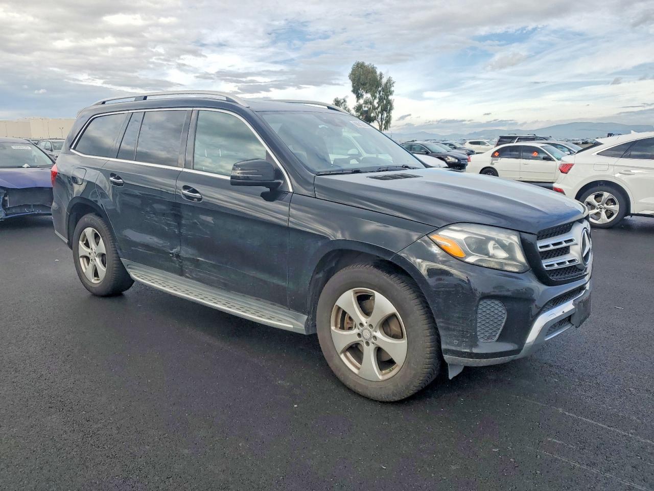 2017 MERCEDES-BENZ GLS 450 4MATIC photo 4