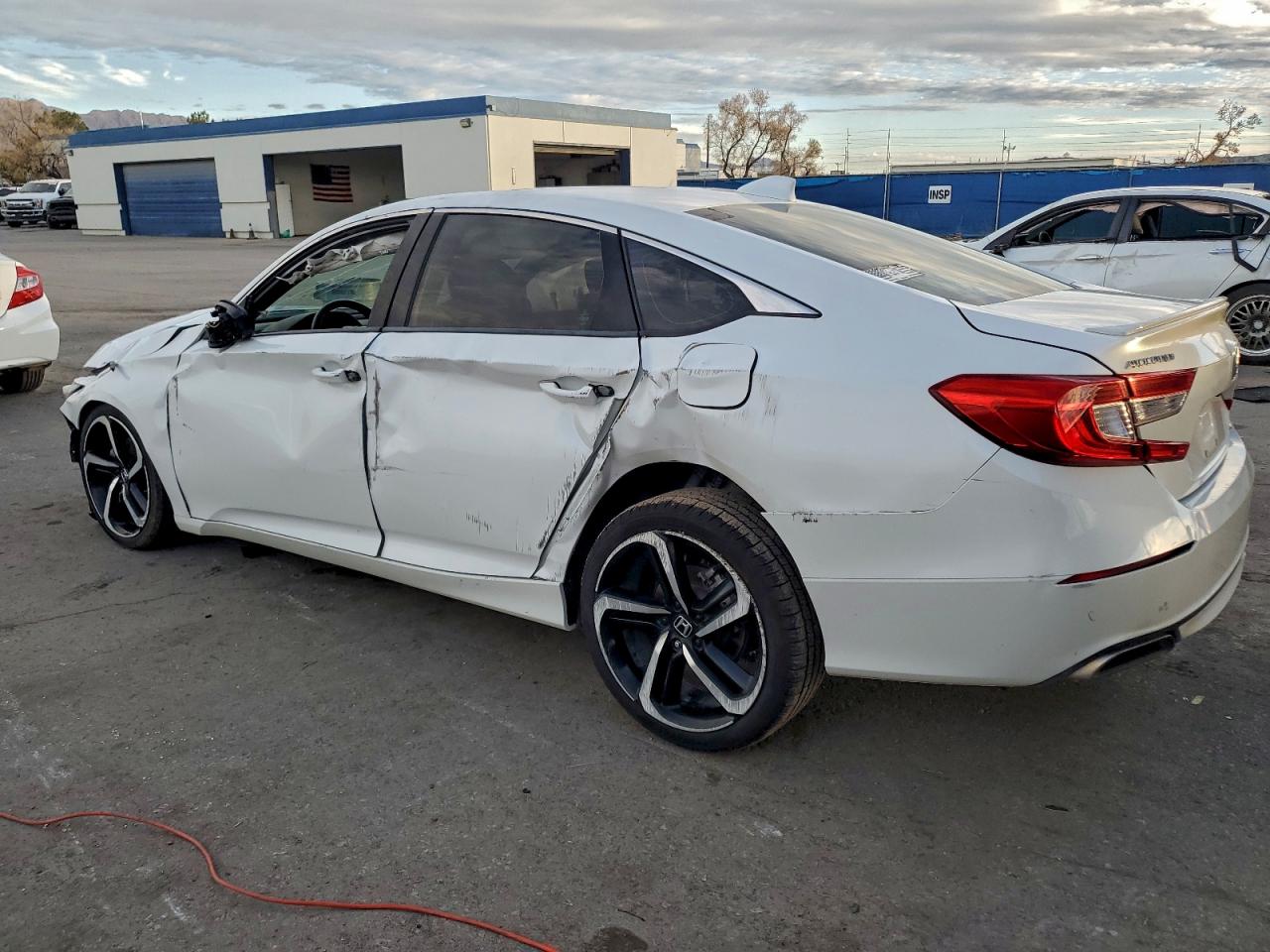 2020 HONDA ACCORD SPORT photo 2