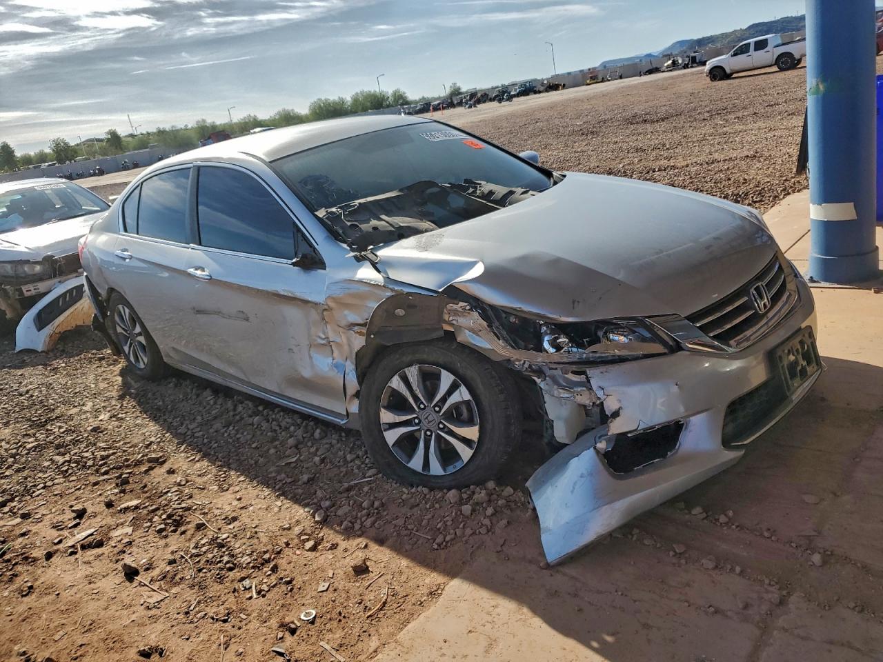 2013 HONDA ACCORD LX photo 7