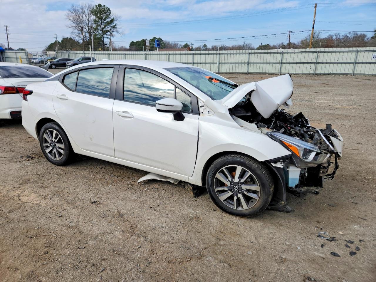 2020 NISSAN VERSA SV photo 13