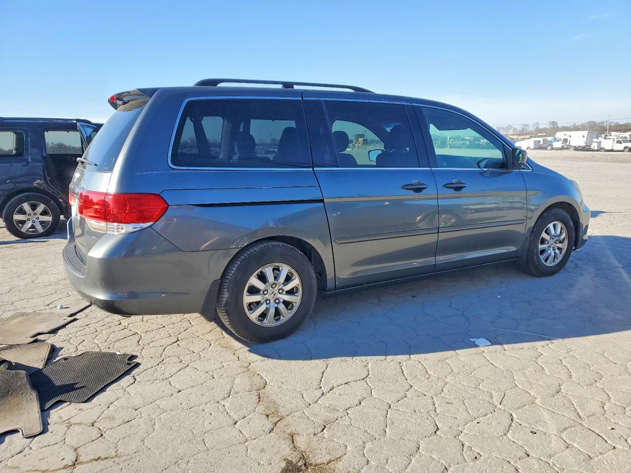 2010 HONDA ODYSSEY EXL photo 3