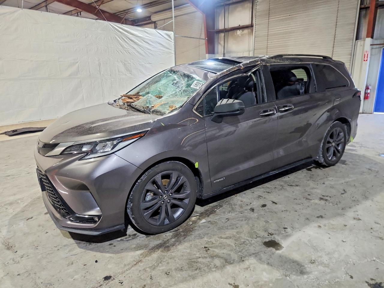 2021 TOYOTA SIENNA