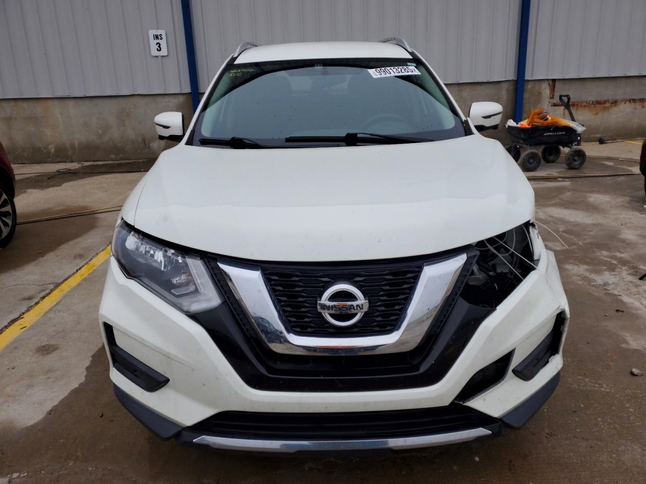 2017 NISSAN ROGUE SV photo 5