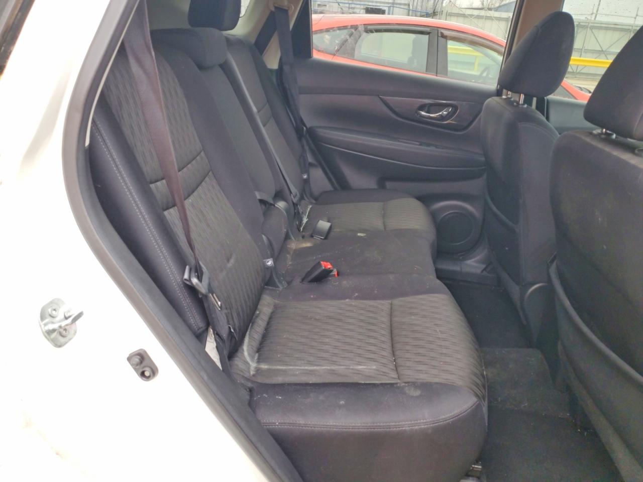 2017 NISSAN ROGUE SV photo 11