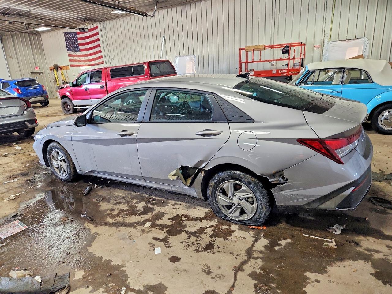 2025 HYUNDAI ELANTRA SE photo 2