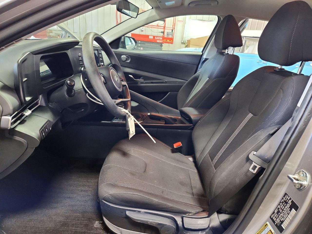 2025 HYUNDAI ELANTRA SE photo 7