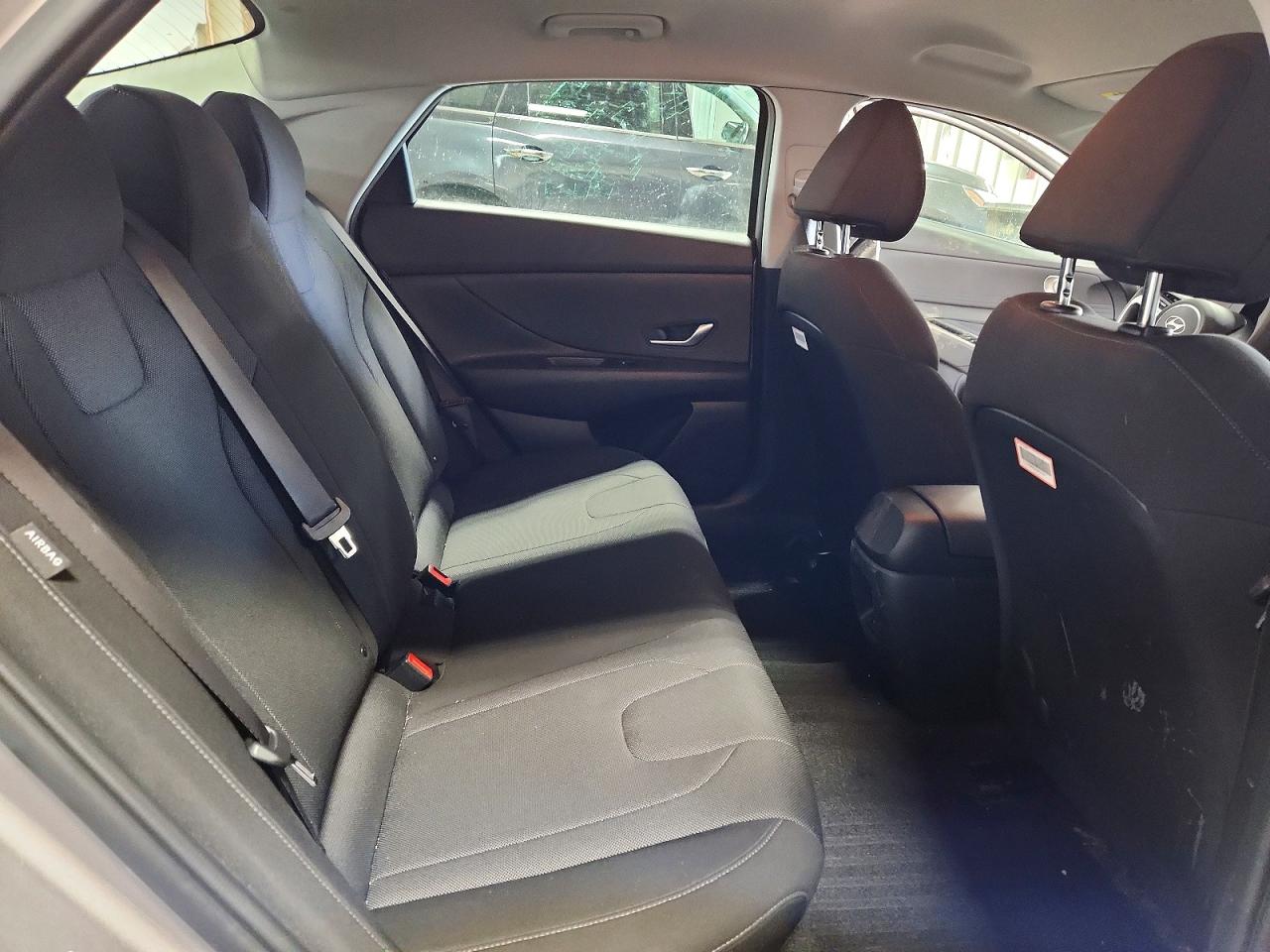 2025 HYUNDAI ELANTRA SE photo 10