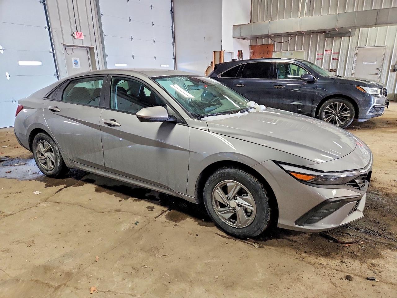 2025 HYUNDAI ELANTRA SE photo 4