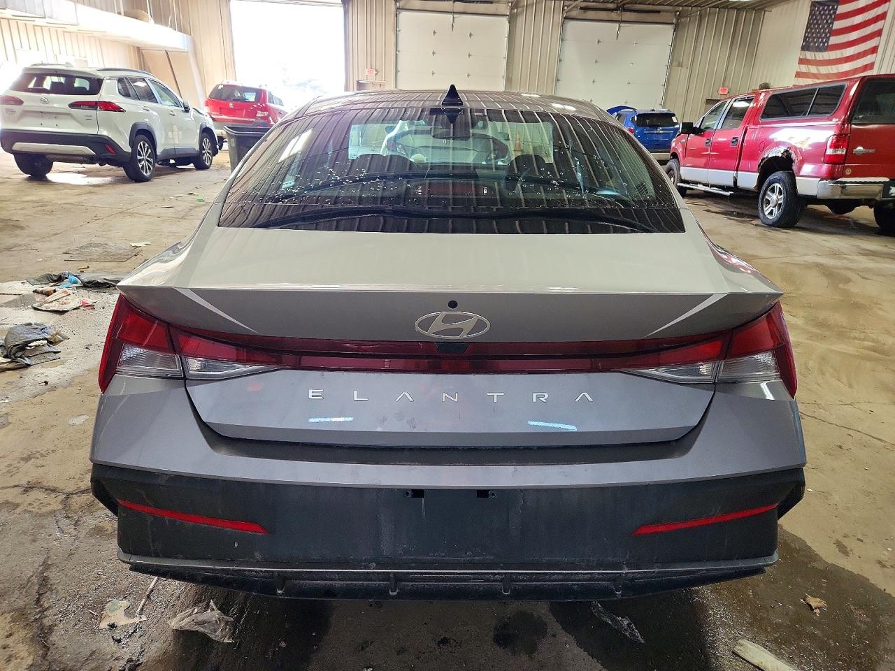 2025 HYUNDAI ELANTRA SE photo 6