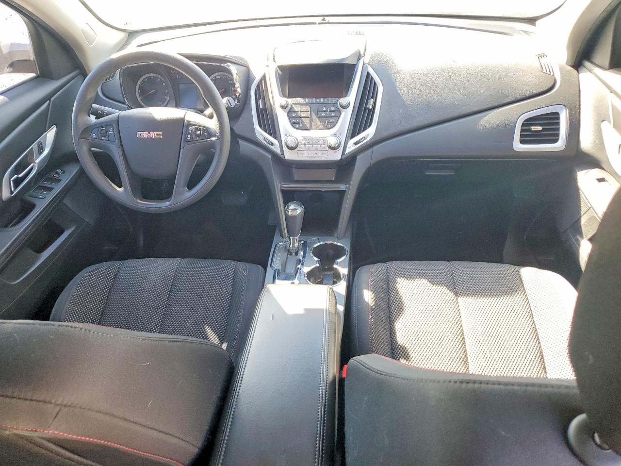2017 GMC TERRAIN SLE photo 8