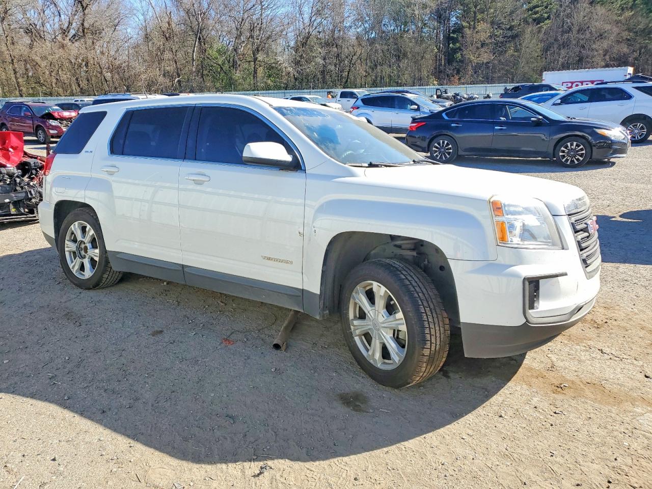 2017 GMC TERRAIN SLE photo 4