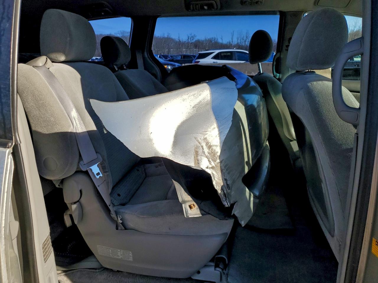 2007 TOYOTA SIENNA CE photo 11