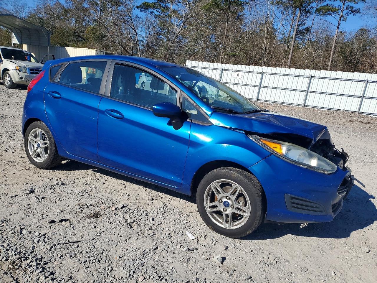 2019 FORD FIESTA SE photo 4