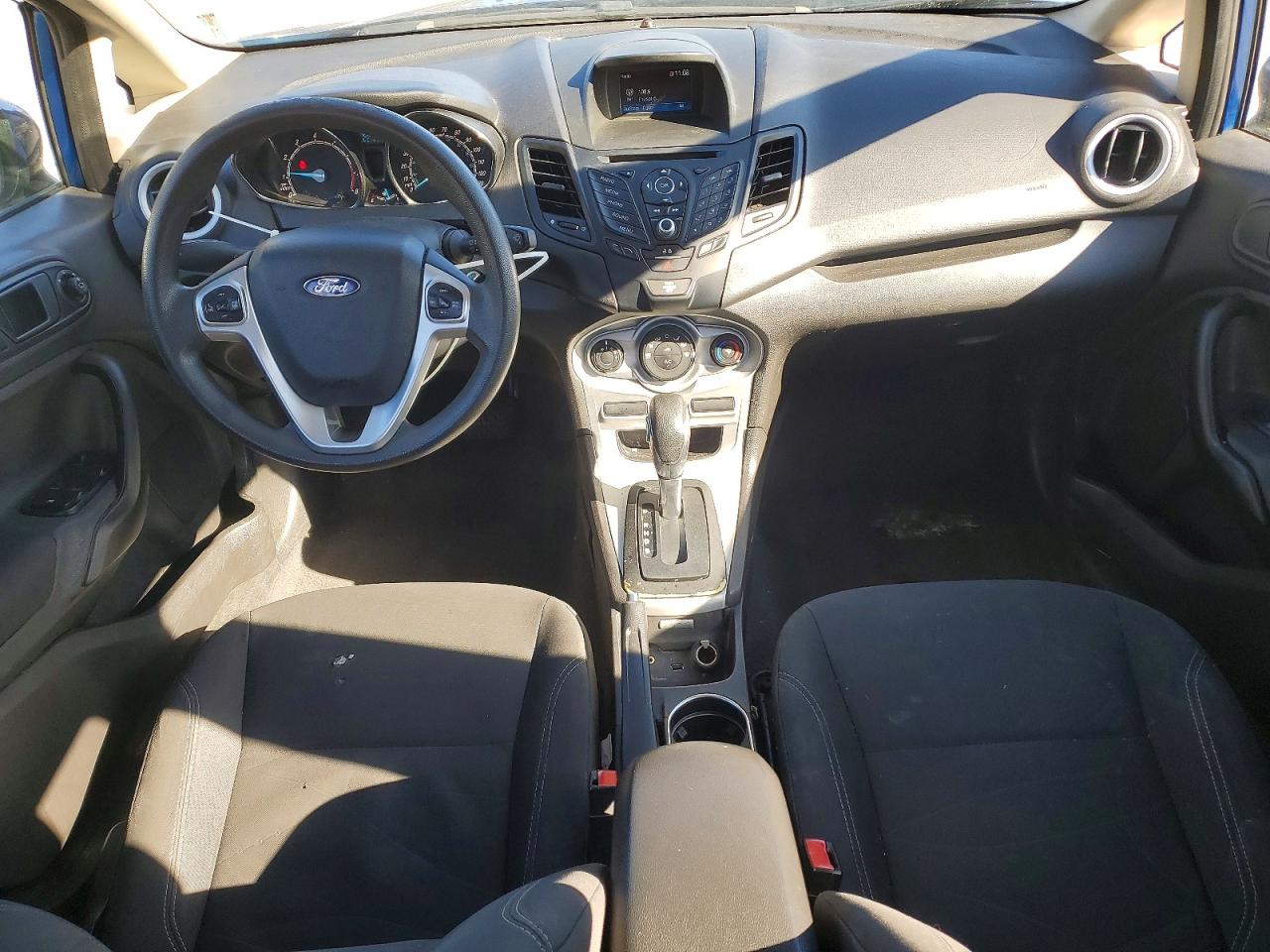 2019 FORD FIESTA SE photo 8