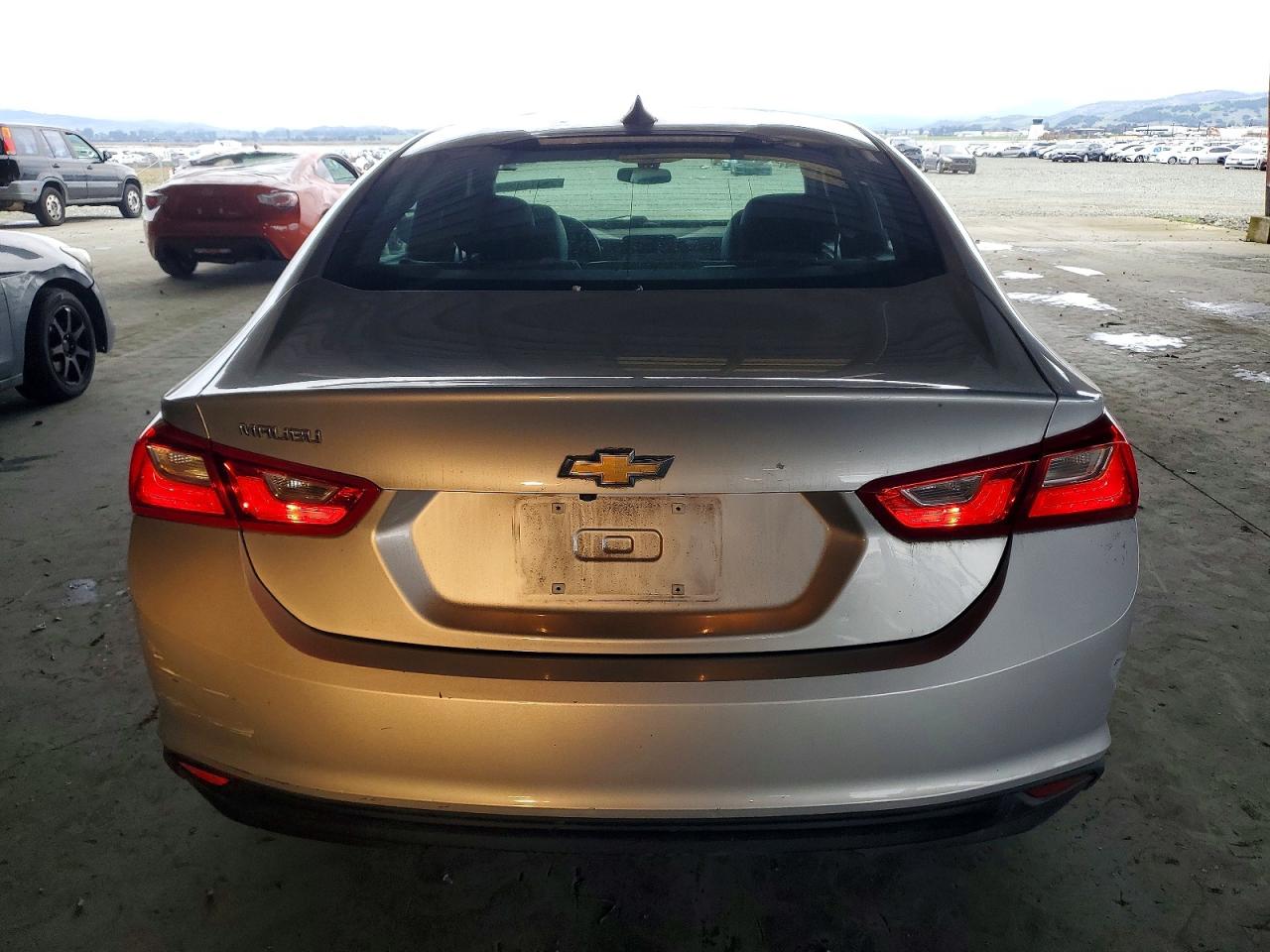 2017 CHEVROLET MALIBU LS photo 6