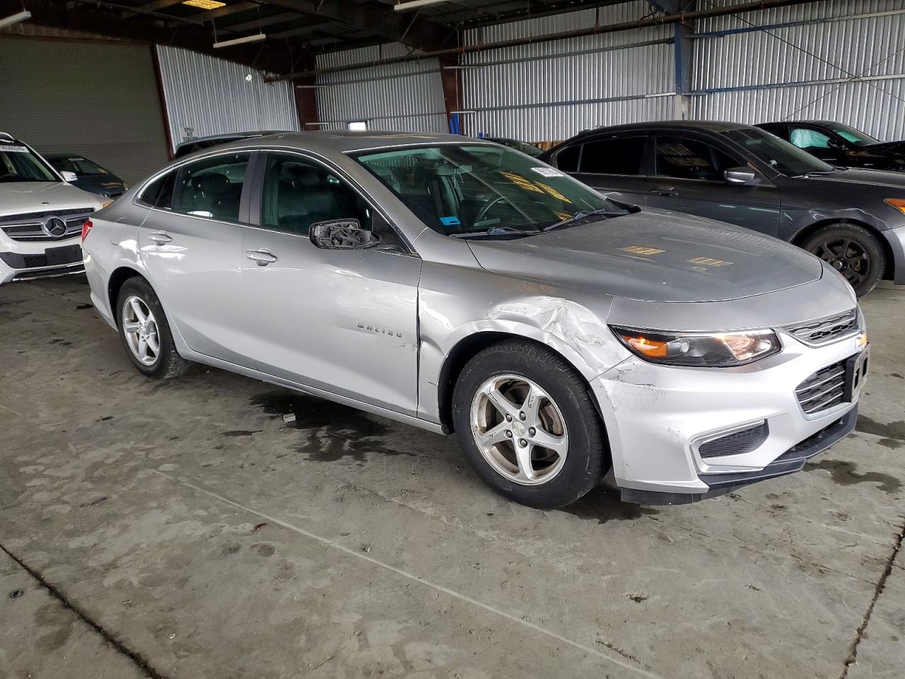 2017 CHEVROLET MALIBU LS photo 4