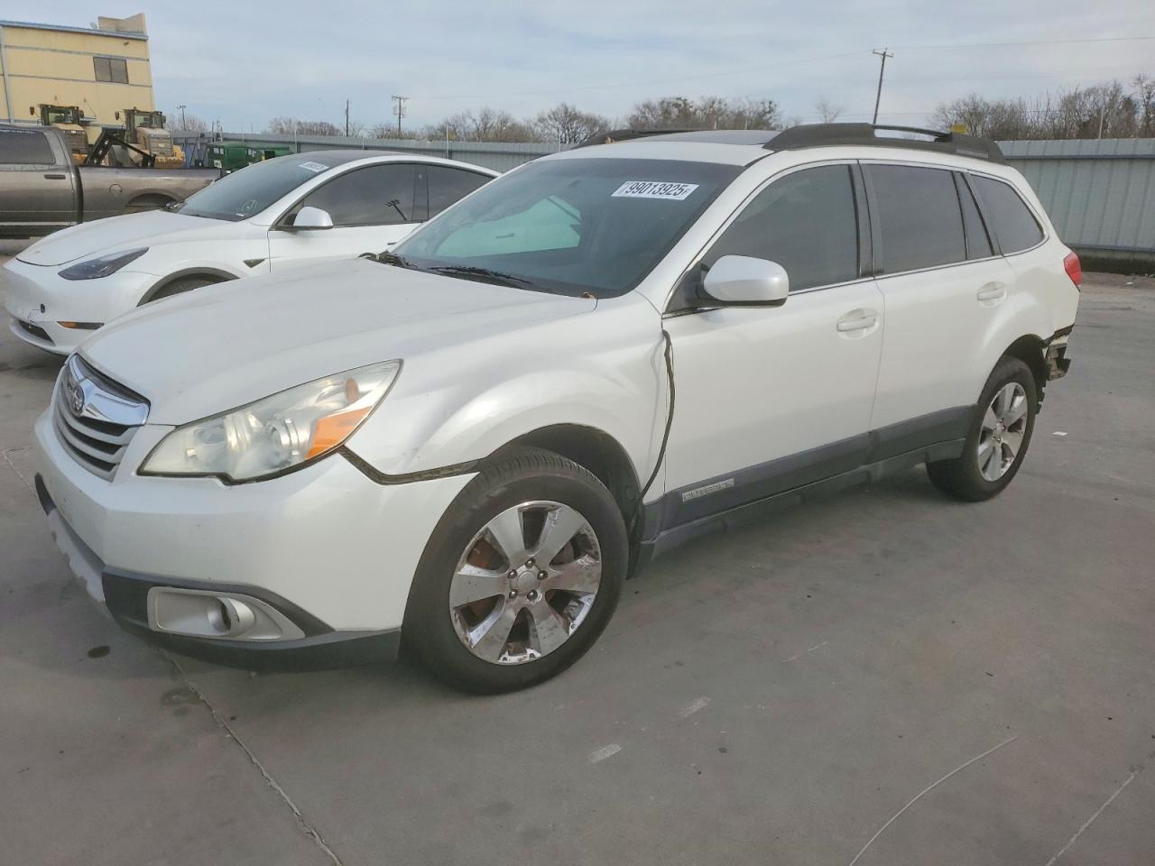 2011 SUBARU OUTBACK