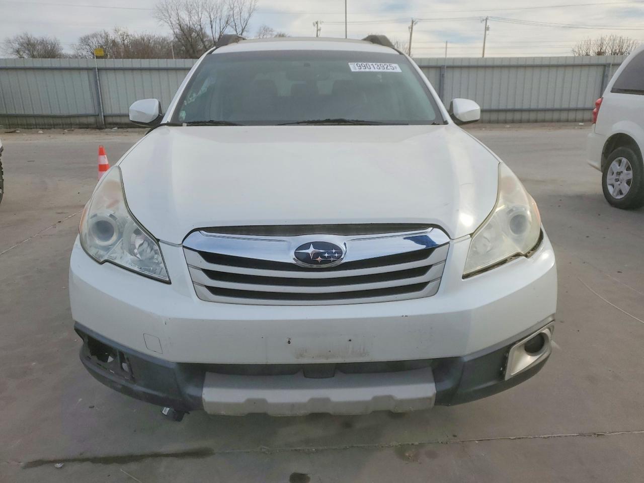 2011 SUBARU OUTBACK 3.6R LIMITED photo 5