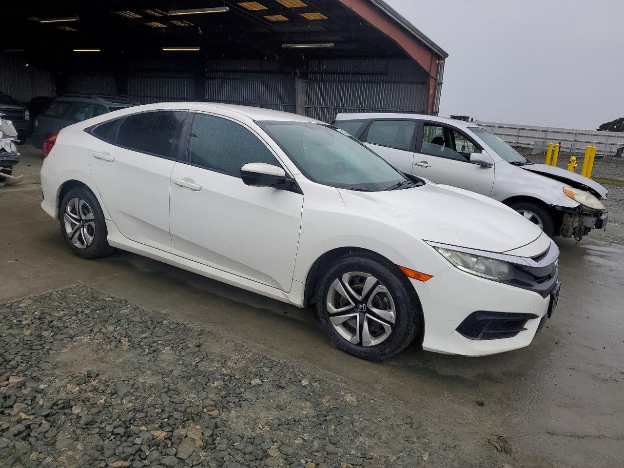 2017 HONDA CIVIC LX photo 4
