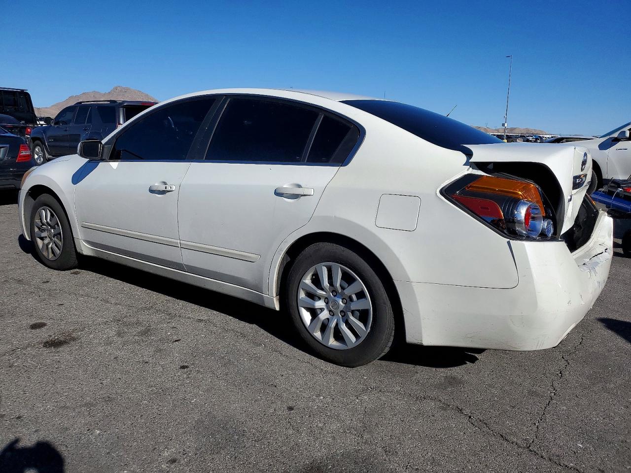 2012 NISSAN ALTIMA BASE photo 4
