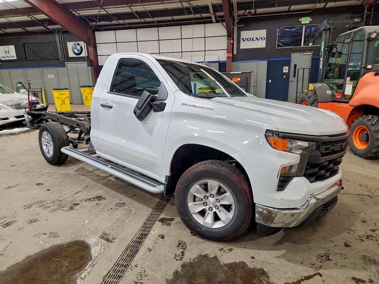 2025 CHEVROLET SILVERADO C1500 photo 4