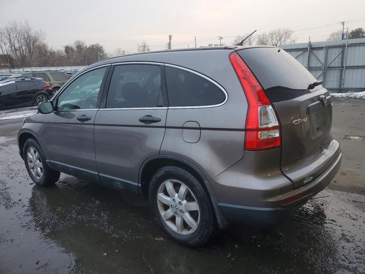 2011 HONDA CR-V SE photo 2
