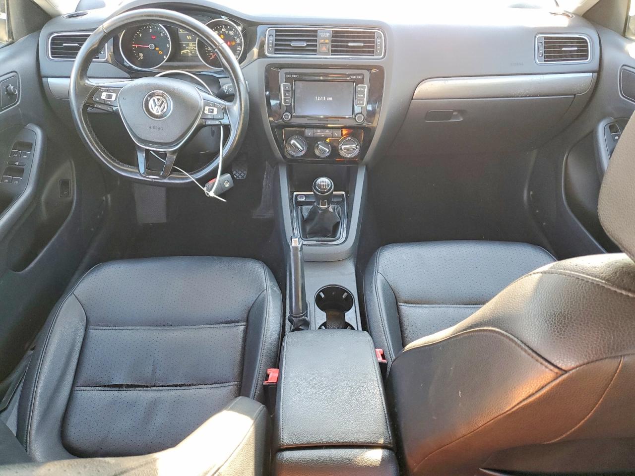 2015 VOLKSWAGEN JETTA TDI photo 8