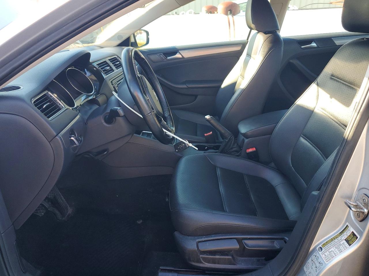 2015 VOLKSWAGEN JETTA TDI photo 7
