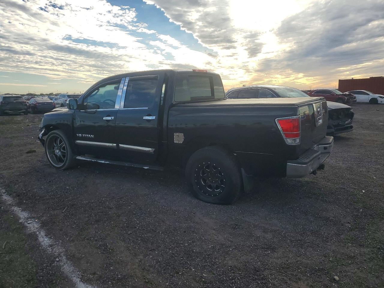 2008 NISSAN TITAN XE photo 2