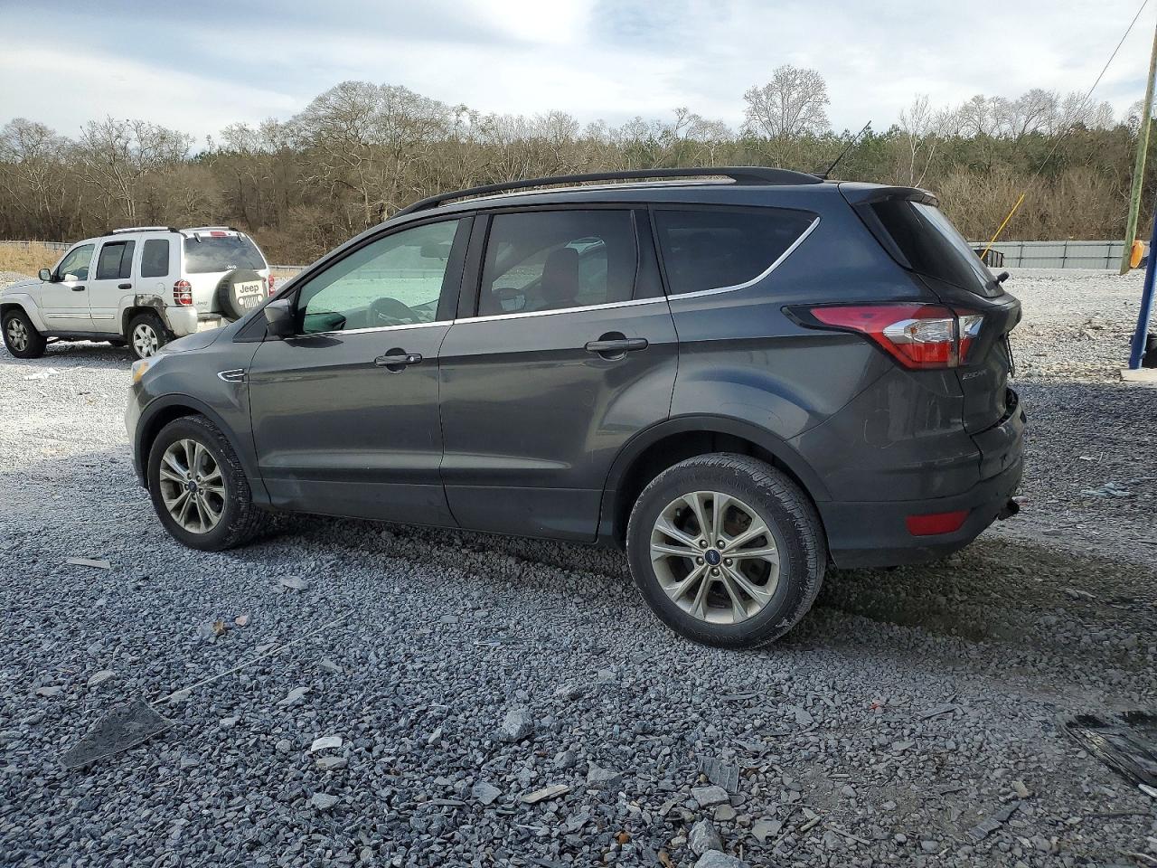2018 FORD ESCAPE SE photo 2