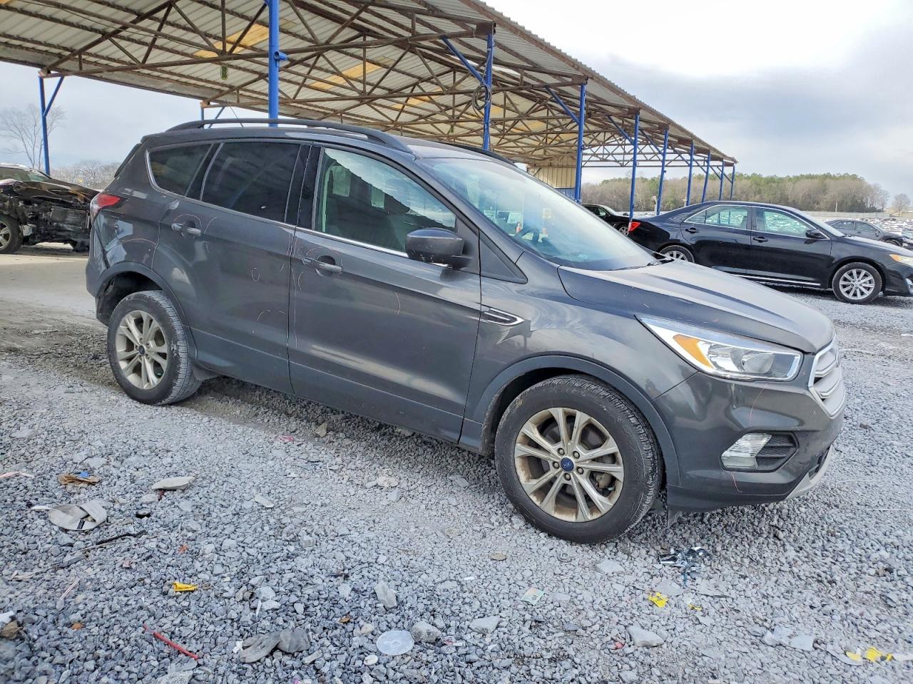 2018 FORD ESCAPE SE photo 4