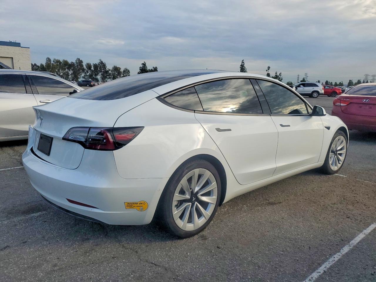 2021 TESLA MODEL 3 photo 3