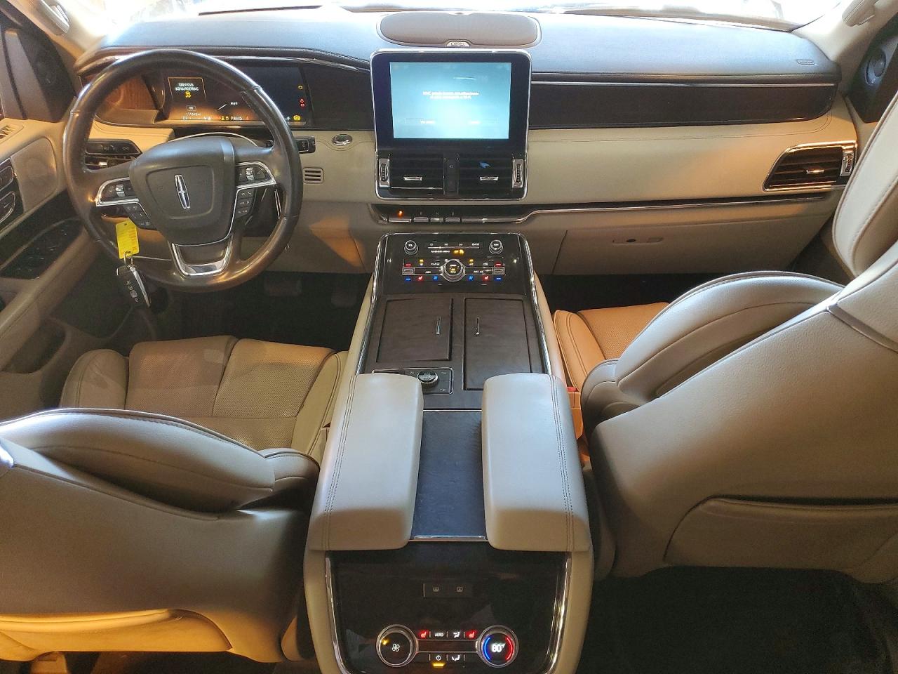 2018 LINCOLN NAVIGATOR RESERVE photo 8
