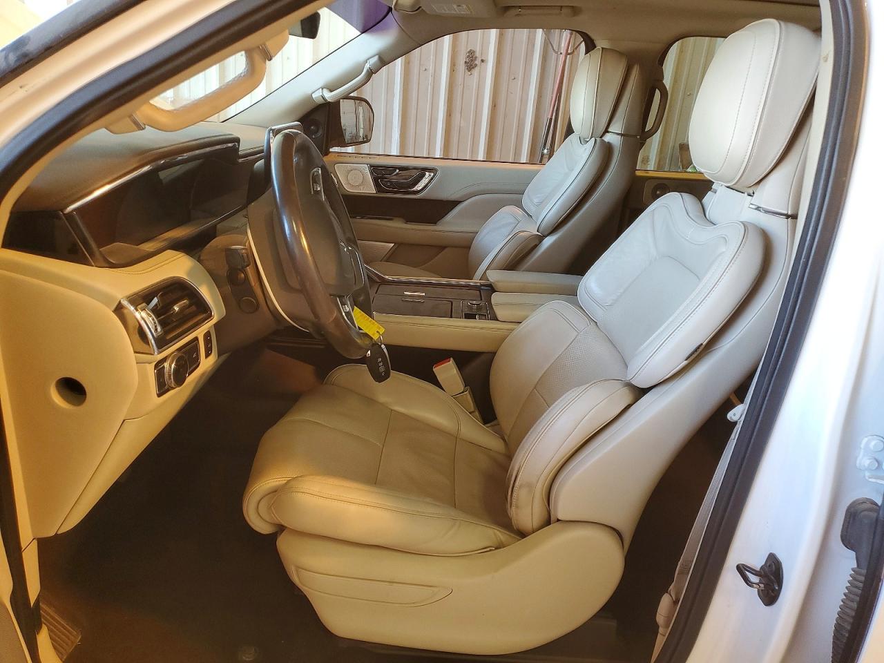 2018 LINCOLN NAVIGATOR RESERVE photo 7