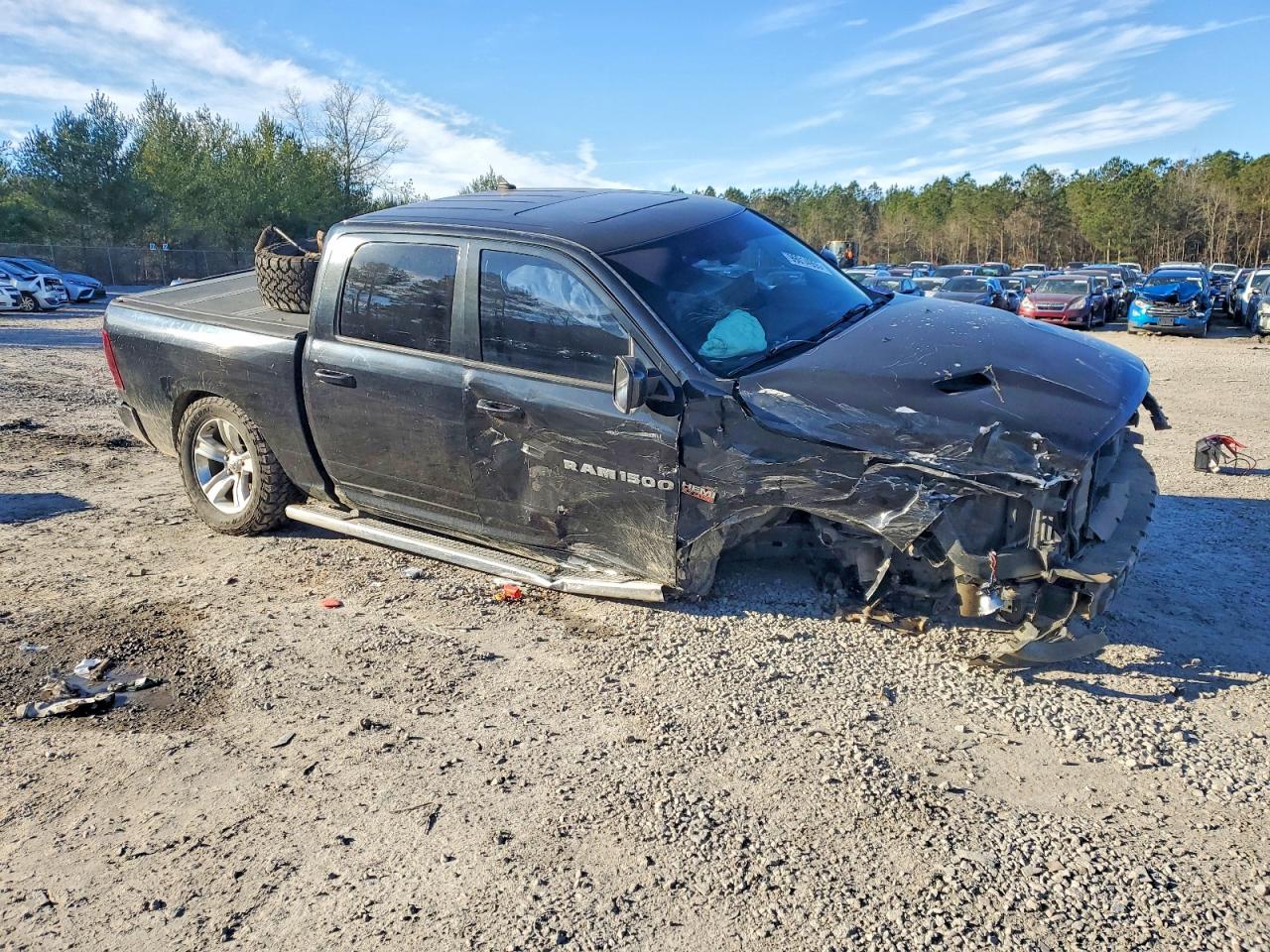 2015 RAM 1500 SPORT photo 4
