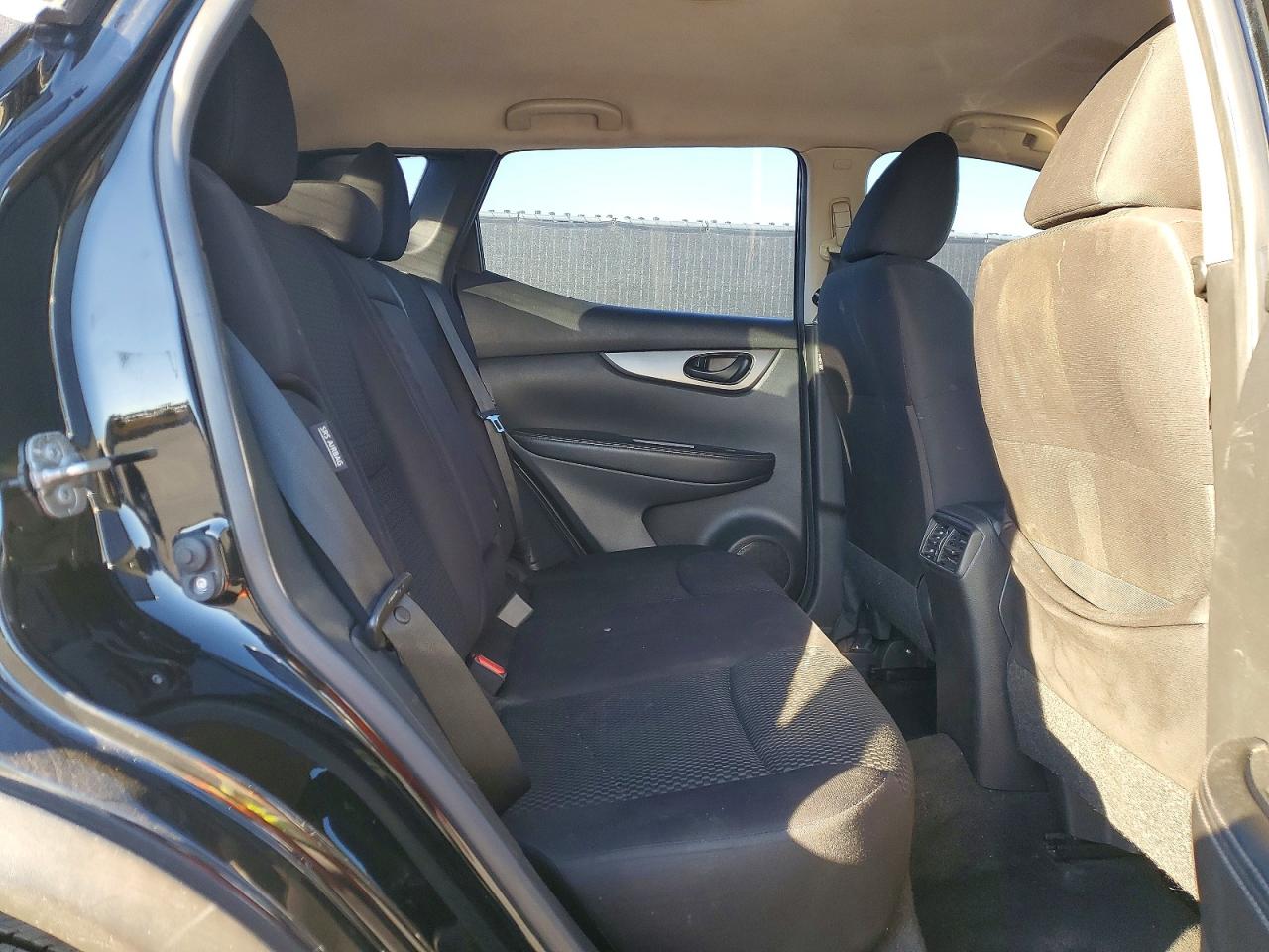 2020 NISSAN ROGUE SPORT S photo 21
