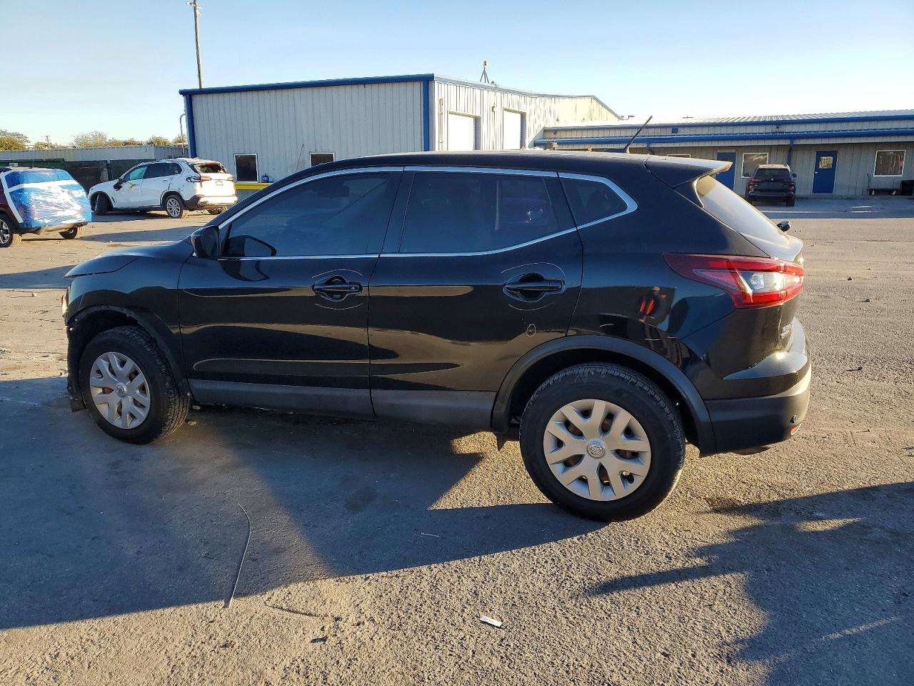 2020 NISSAN ROGUE SPORT S photo 3
