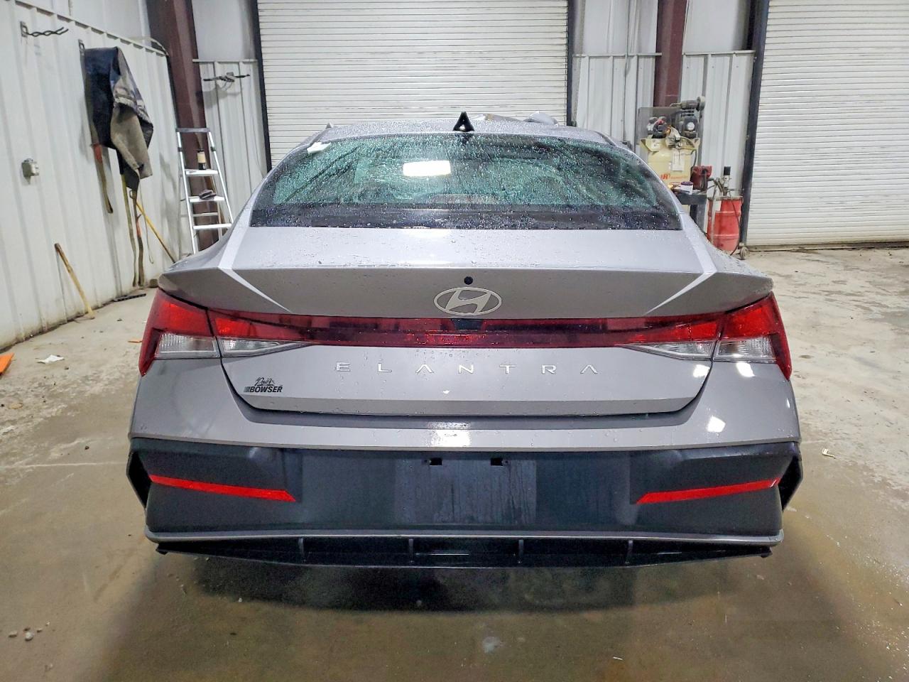 2025 HYUNDAI ELANTRA SE photo 6