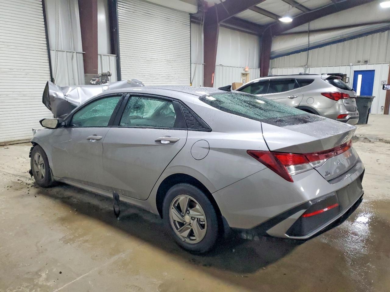 2025 HYUNDAI ELANTRA SE photo 2