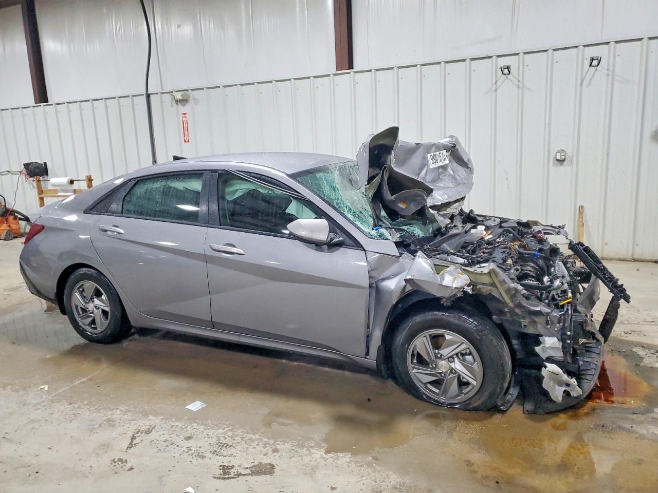 2025 HYUNDAI ELANTRA SE photo 4