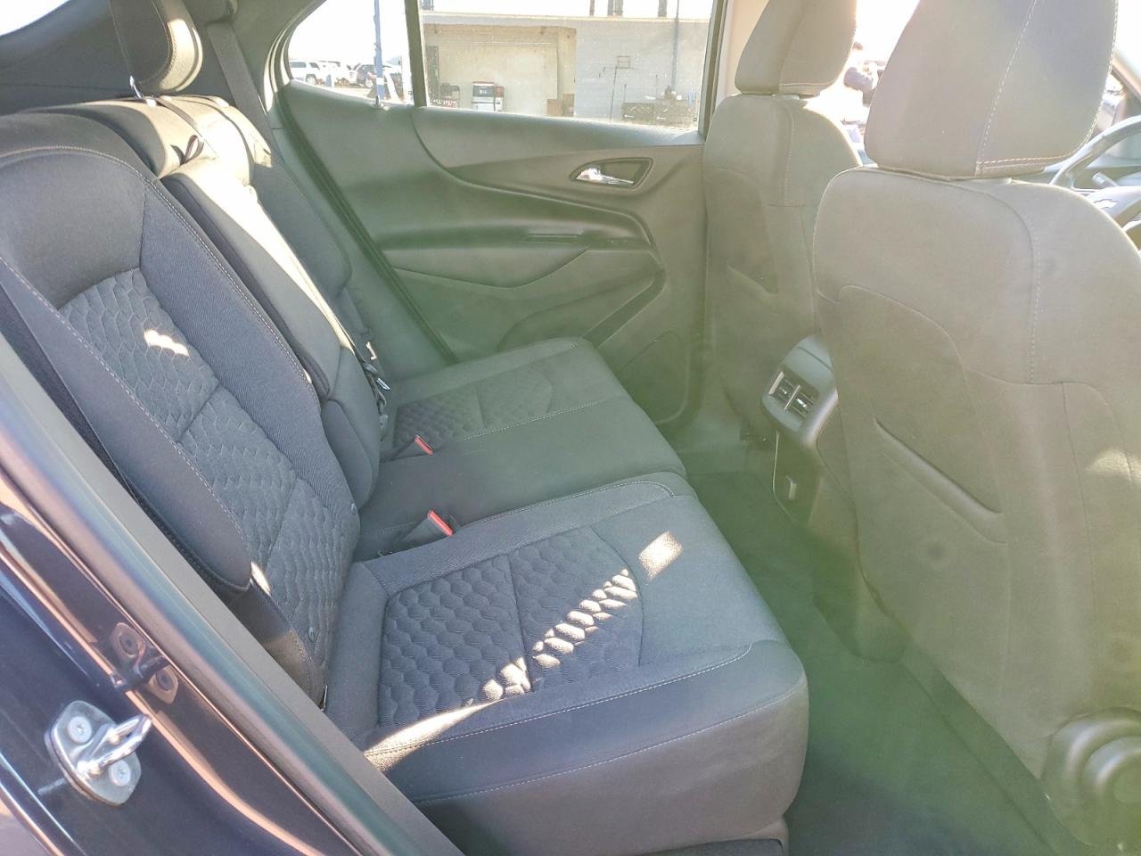 2018 CHEVROLET EQUINOX LT photo 11