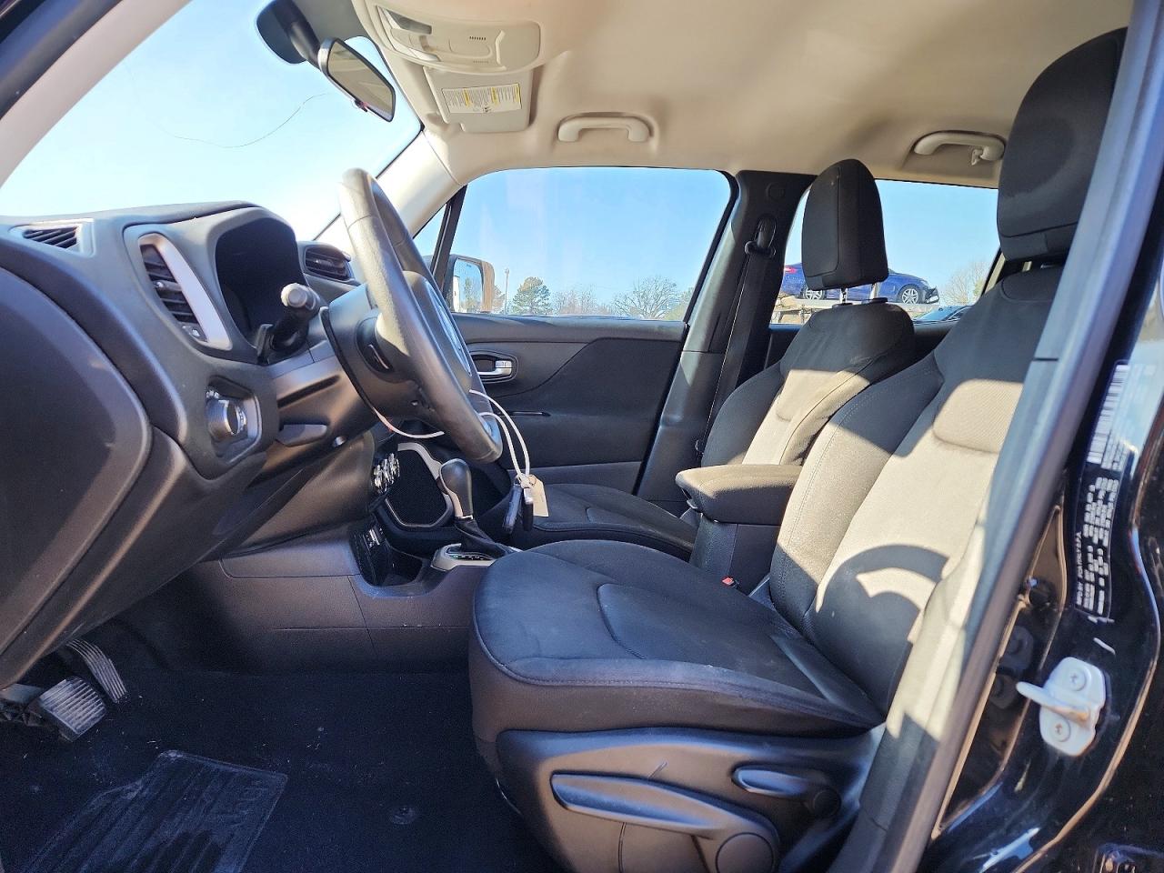 2017 JEEP RENEGADE SPORT photo 7