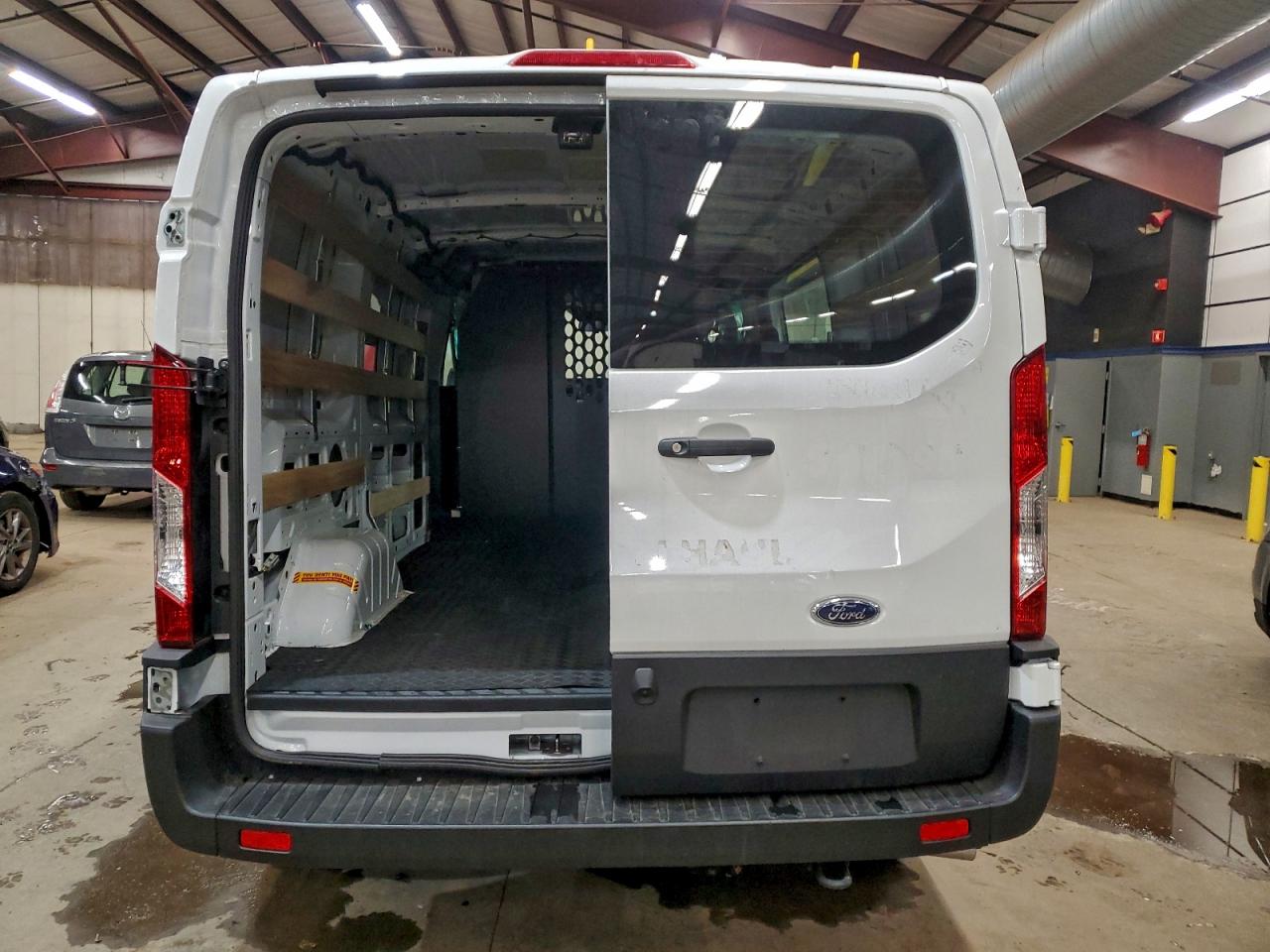 2025 FORD TRANSIT T-250 photo 6