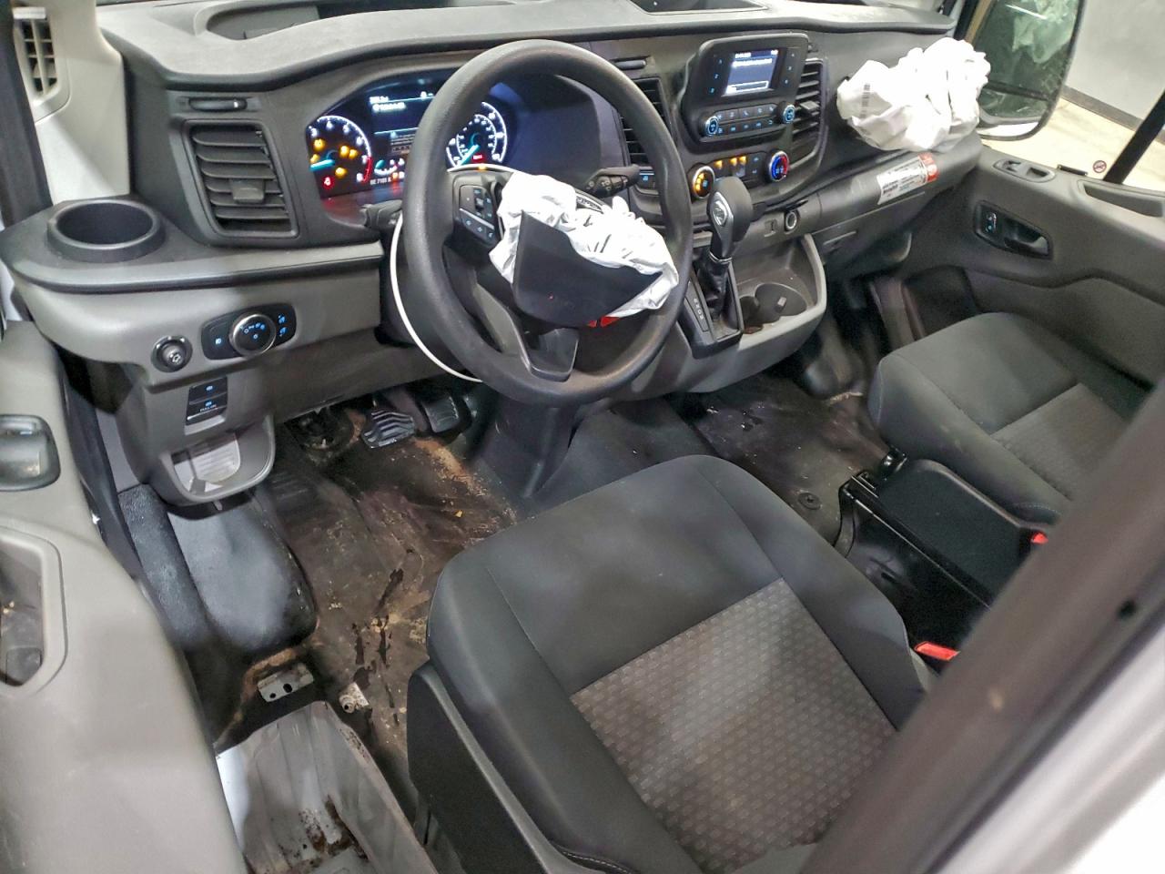 2025 FORD TRANSIT T-250 photo 8