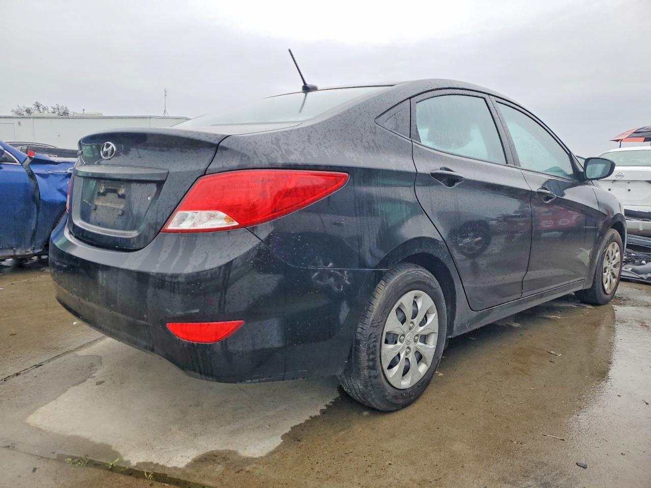 2016 HYUNDAI ACCENT SE photo 3
