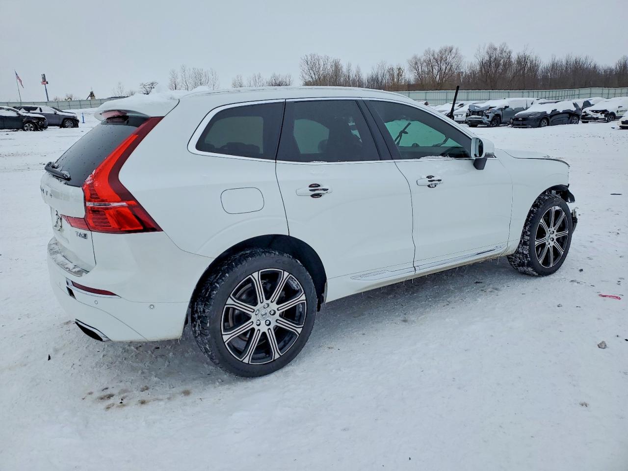 2019 VOLVO XC60 T6 INSCRIPTION photo 3