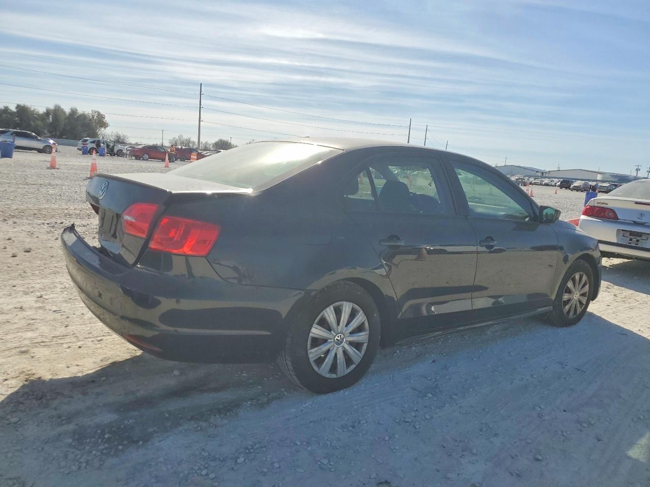 2013 VOLKSWAGEN JETTA BASE photo 3