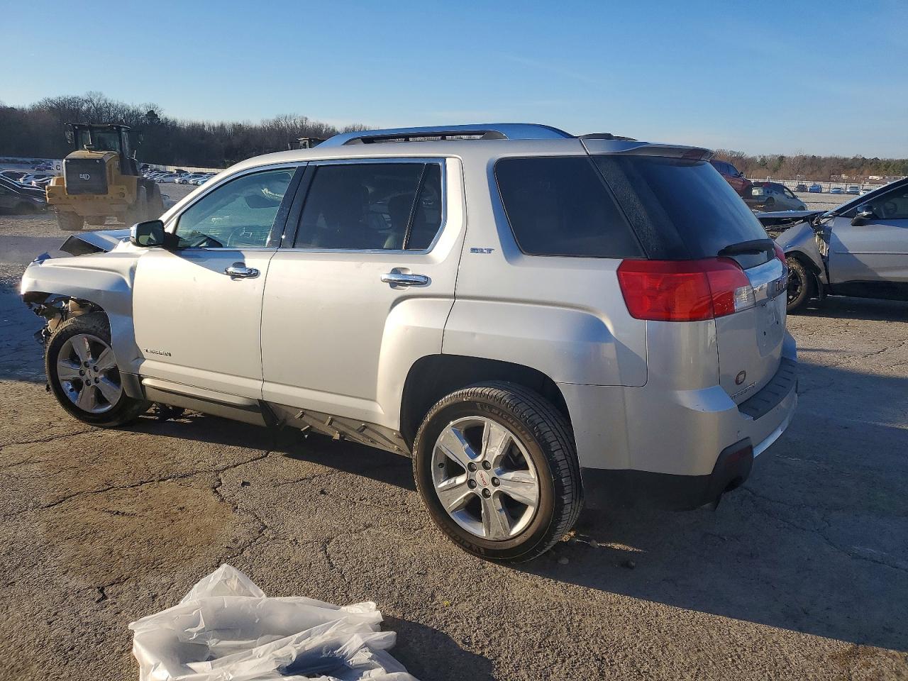 2015 GMC TERRAIN SLT photo 3